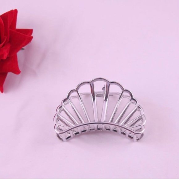 Mermaid Shell-shaped Hair Clip Silver